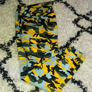 Camo Jeans with Fitted ankle